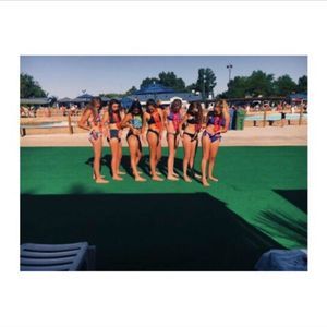 Meet your Posher, Mia